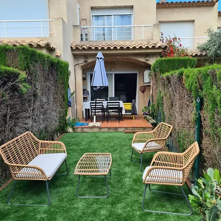 Casa Mistral Holiday home *